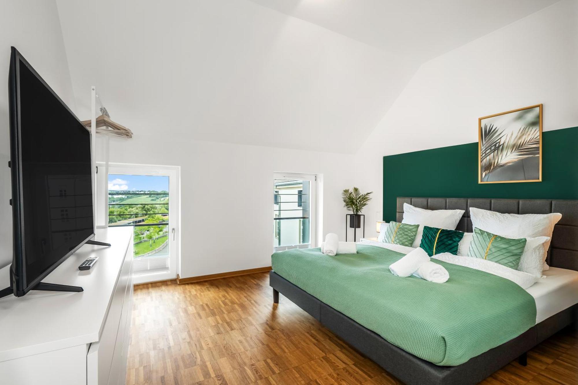 Dnd Design Loft I 170qm I Parken I Balkon I Workstation I Netflix I Kaffee I Waschmaschine I Trockner I Xbox I Ausblick Würzburg