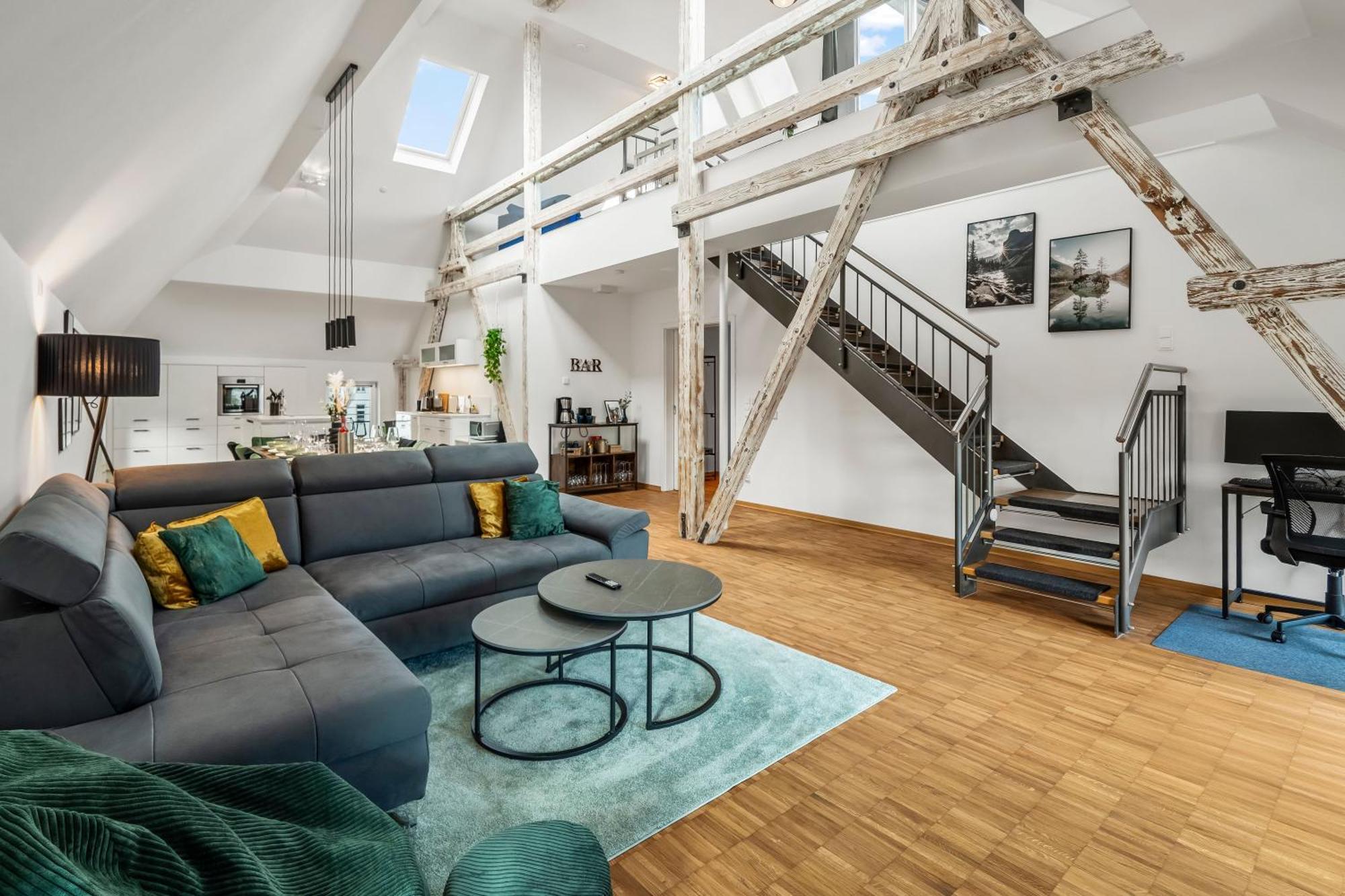 Dnd Design Loft I 170qm I Parken I Balkon I Workstation I Netflix I Kaffee I Waschmaschine I Trockner I Xbox I Ausblick Apartment