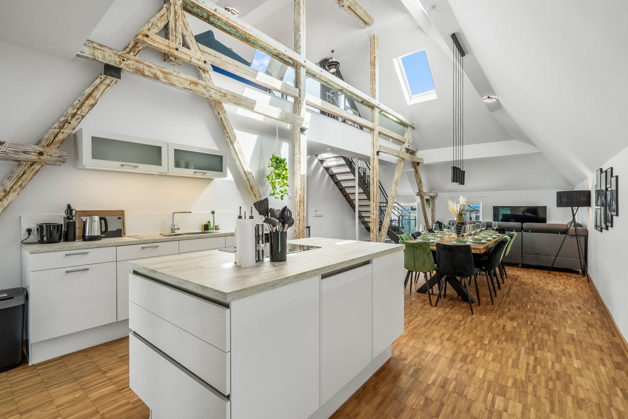 Dnd Design Loft I 170qm I Parken I Balkon I Workstation I Netflix I Kaffee I Waschmaschine I Trockner I Xbox I Ausblick *