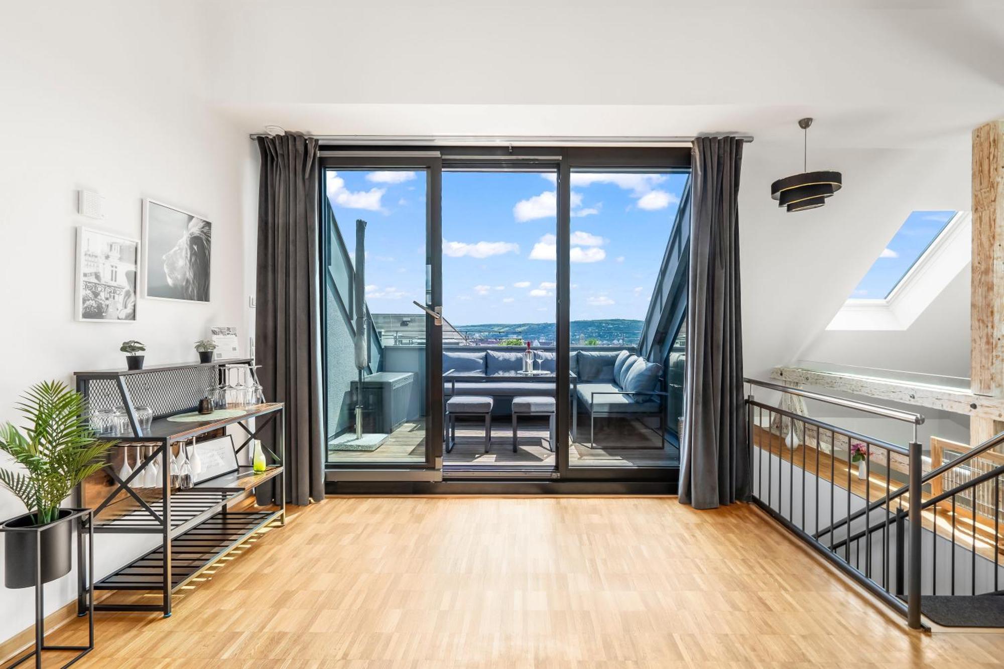 Dnd Design Loft I 170qm I Parken I Balkon I Workstation I Netflix I Kaffee I Waschmaschine I Trockner I Xbox I Ausblick *